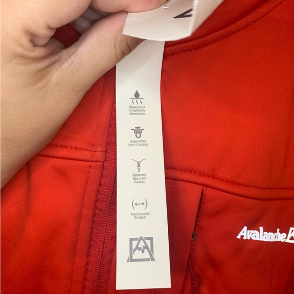 Avalanche NEW Large Red Jacket - Picture 4 of 6